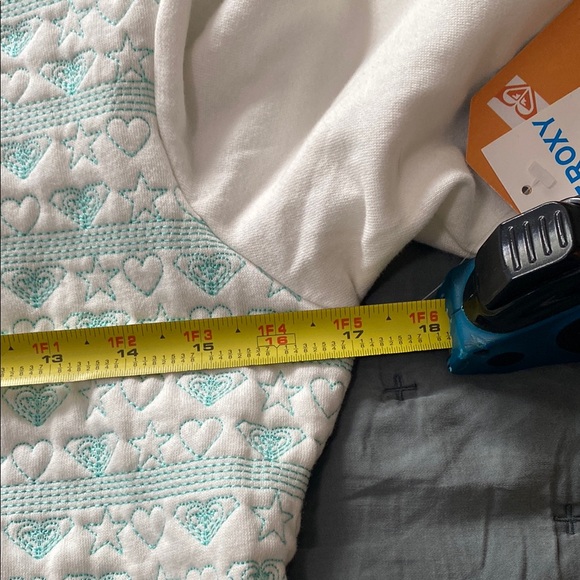 Girls Roxy Cream and Light Blue Patterned Hoodie NWT - Picture 8 of 10